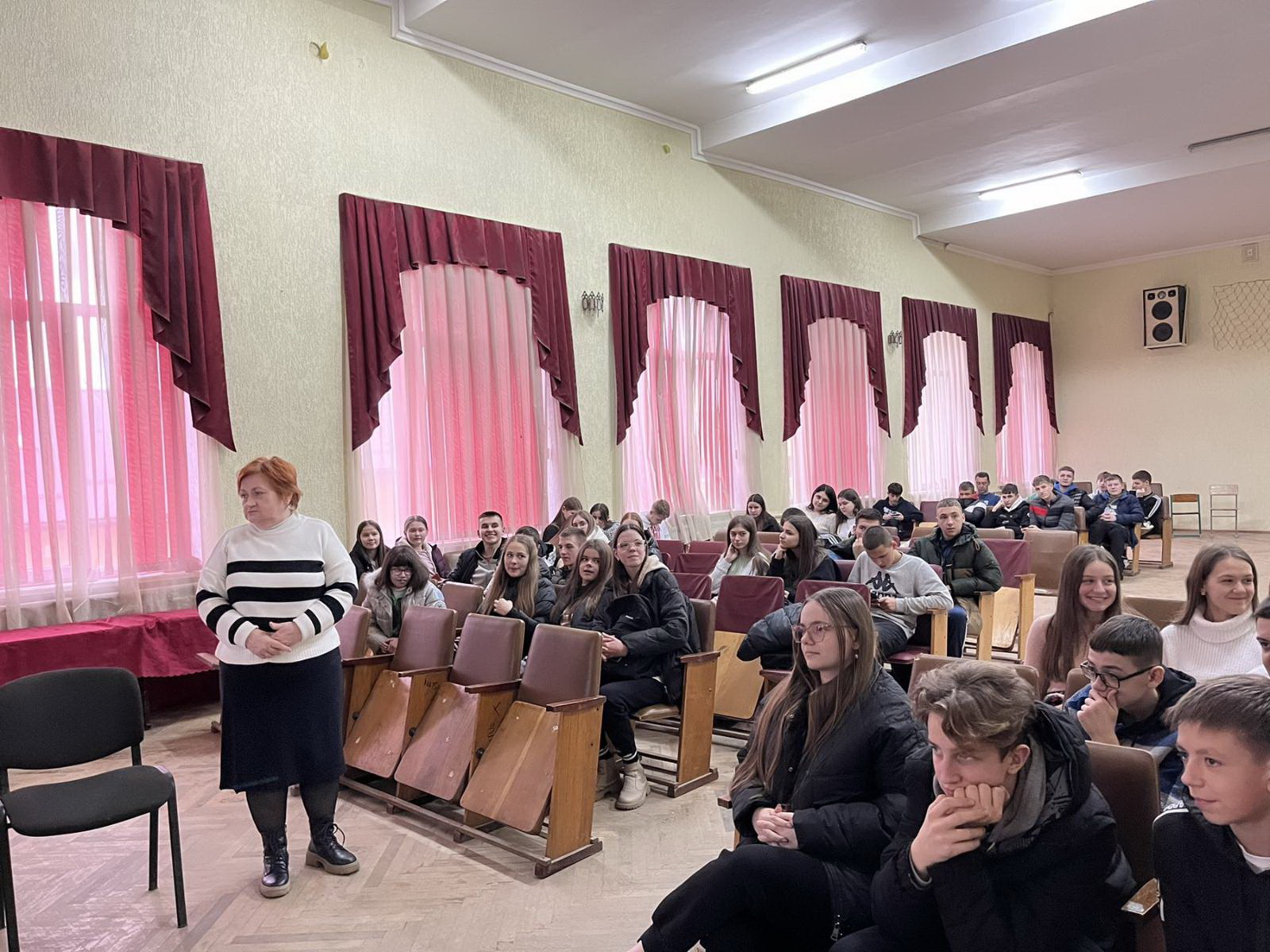 Виступ вчителя географії Надорожняк Ірини Михайлівни